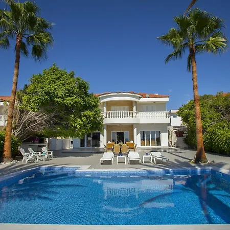 Villa Sunset Beachfront Meneou