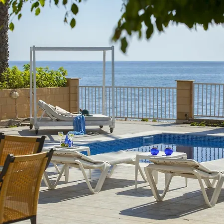 Villa Sunset Beachfront Meneou Larnaca