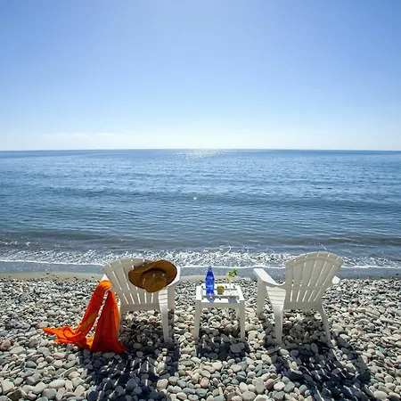 Sunset Beachfront Meneou * Larnaca